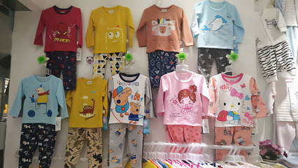 广州童装批发市场探秘 性价比之王的宝藏之地